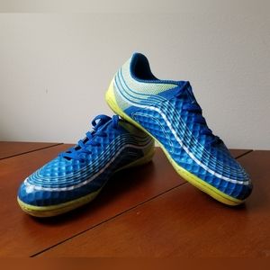 Little Boys Indoor Soccer Shoes Hawkwell Size 1